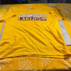 Majestic LA Lakers Mens XL T Shirt  Los Angeles Lebron James 23 Yellow NBA